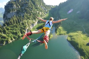 九游体育网站入口-《FIFA》虚拟世界杯，线上线下一体化盛会火爆开幕！，fifa足球世界 虚拟摇杆怎么操作